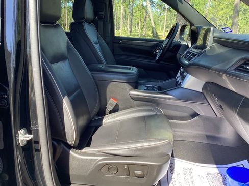 Used 2023 GMC Yukon SLT image 25