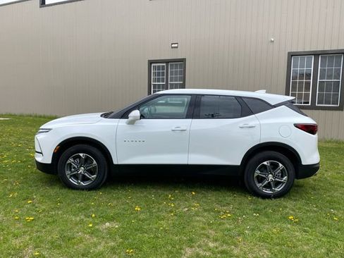 Certified 2025 Chevrolet Blazer LT AWD/4WD image 3