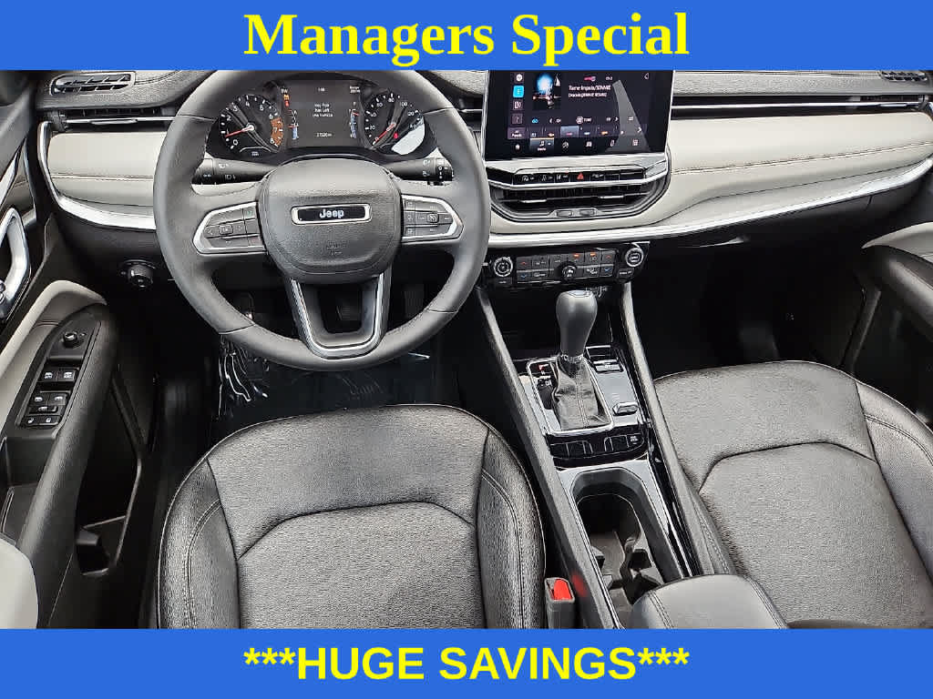 Used 2025 Jeep Compass Limited AWD/4WD image 11