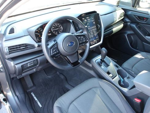Used 2024 Subaru Crosstrek 2.0i Premium w/ Crosstrek Mirror Package AWD/4WD image 9