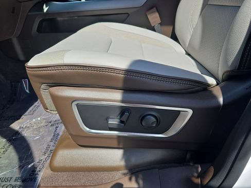 New 2026 RAM 1500 Laramie AWD/4WD image 29