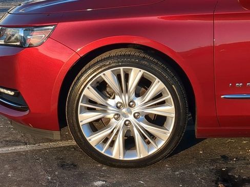 Used 2017 Chevrolet Impala Premier w/ Enhanced Convenience Package image 7