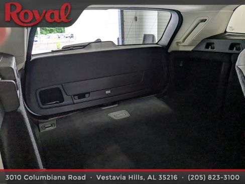 Certified 2025 Volvo V60 B5 Cross Country Plus w/ Climate Package AWD/4WD image 11