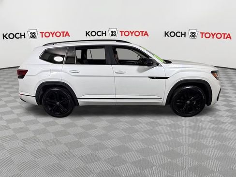Used 2023 Volkswagen Atlas SEL R-Line AWD/4WD image 9