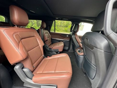 New 2026 Lincoln Navigator L Reserve AWD/4WD image 24