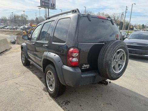 Used 2005 Jeep Liberty Renegade image 5