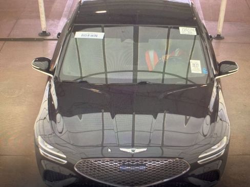 Used 2022 Genesis G70 2.0T image 2