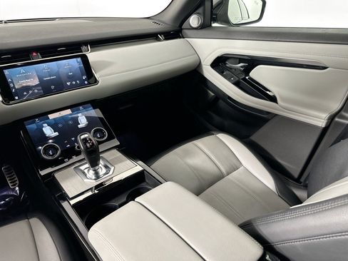 Used 2021 Land Rover Range Rover Evoque R-Dynamic SE image 24