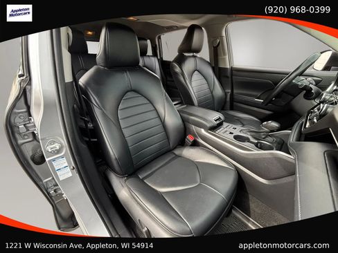 Used 2022 Toyota Highlander XLE AWD/4WD image 48