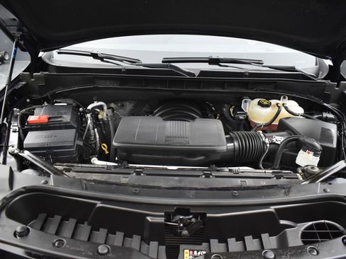 Certified 2023 Cadillac Escalade ESV Sport Platinum w/ LPO, ONYX Package image 39