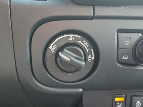 New 2026 Nissan Frontier SV image 22