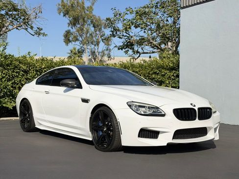 Used 2017 BMW M6 Coupe image 2