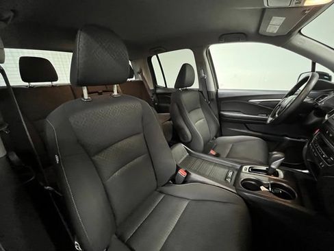 Used 2017 Honda Ridgeline Sport image 9