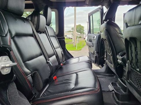 Used 2018 Jeep Wrangler Unlimited Rubicon AWD/4WD image 19