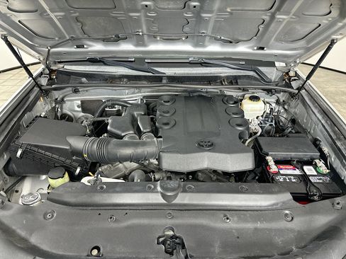 Used 2011 Toyota 4Runner SR5 image 30