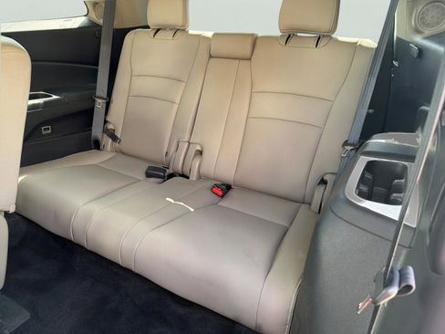 Used 2016 Honda Pilot Touring image 26