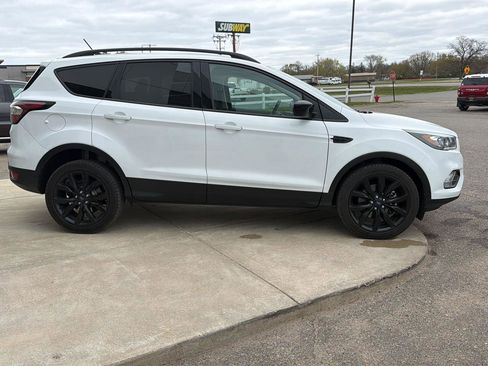 Used 2018 Ford Escape SE w/ SE Sport Appearance Package AWD/4WD image 6