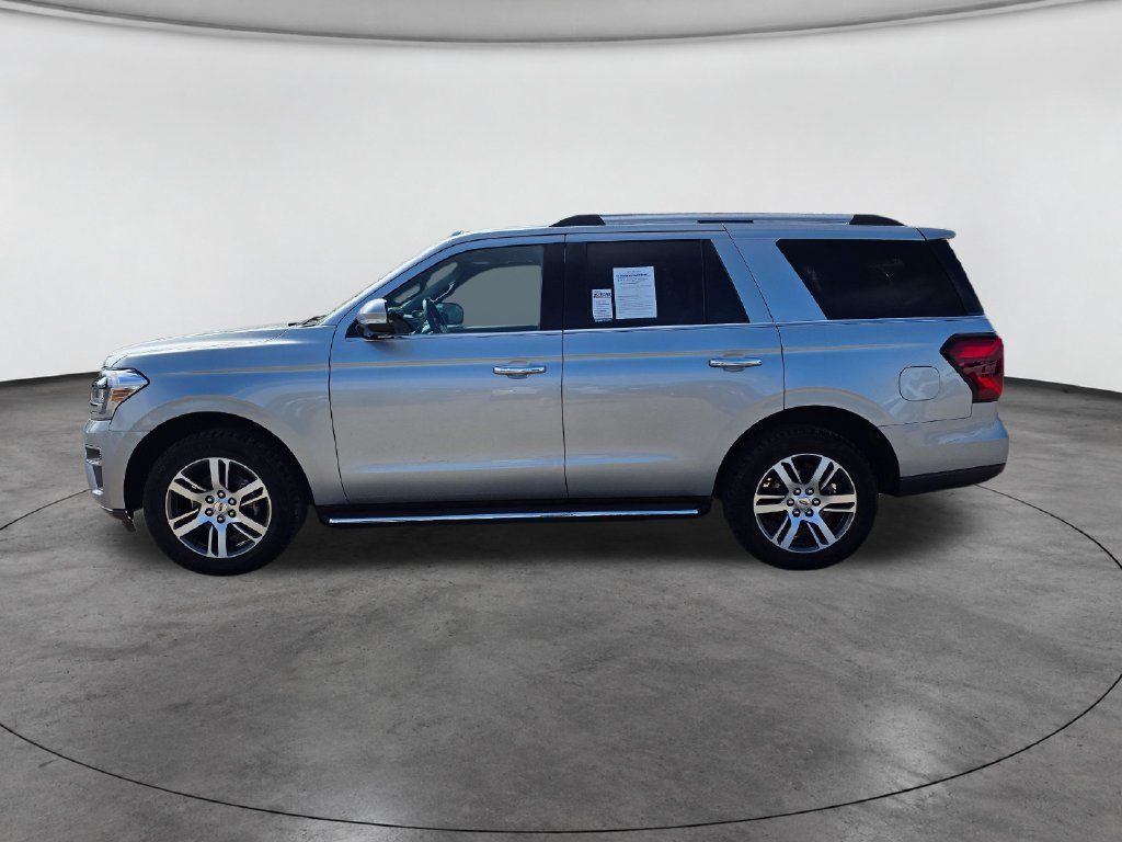 Used 2023 Ford Expedition Limited AWD/4WD image 5