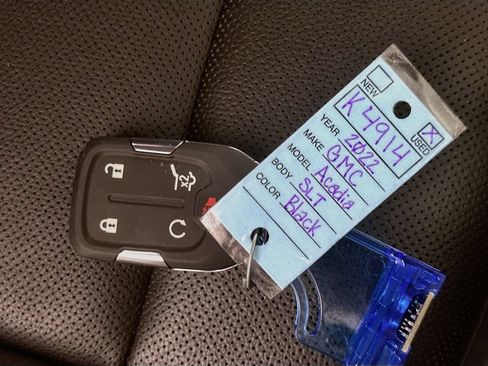 Used 2022 GMC Acadia SLT w/ Technology Package FWD image 40