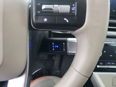 Used 2025 Hyundai Santa Fe SEL FWD image 6