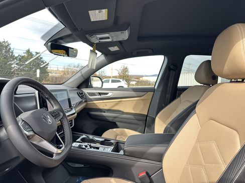 New 2026 Volkswagen Atlas Cross Sport SE image 12