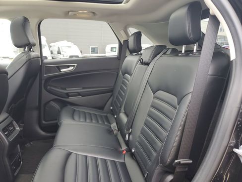 Used 2023 Ford Edge SEL w/ Convenience Package image 11