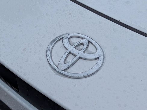 Used 2025 Toyota Camry LE FWD image 8