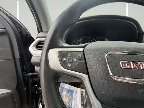 Certified 2023 GMC Acadia SLT image 17