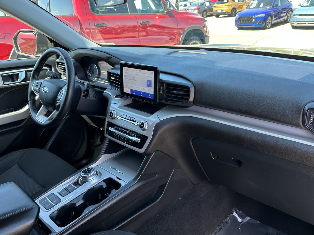 Used 2023 Ford Explorer XLT RWD image 15