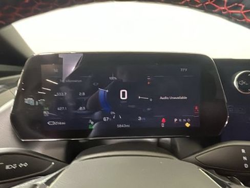 Used 2025 Chevrolet Equinox EV RS FWD image 17