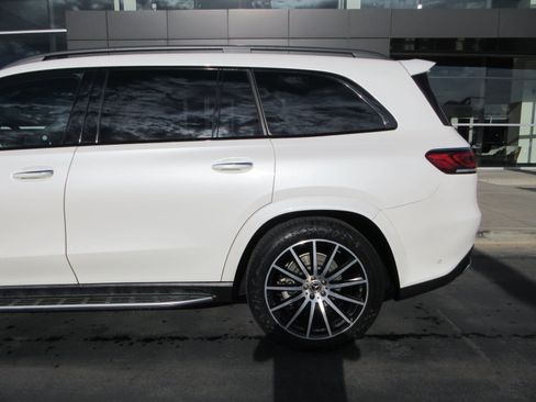 Used 2022 Mercedes-Benz GLS 450 4MATIC image 4