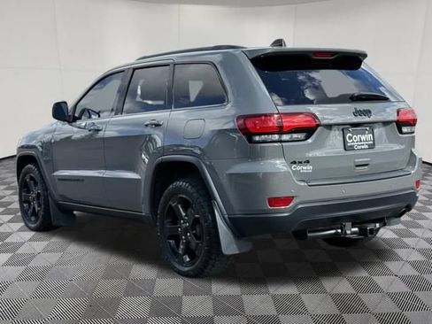 Used 2019 Jeep Grand Cherokee Laredo AWD/4WD image 15