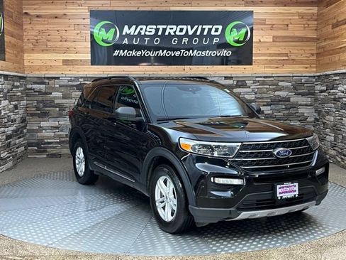 Used 2020 Ford Explorer XLT w/ Equipment Group 202A AWD/4WD image 2