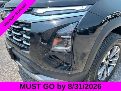 Used 2025 Chevrolet Equinox LT FWD image 9