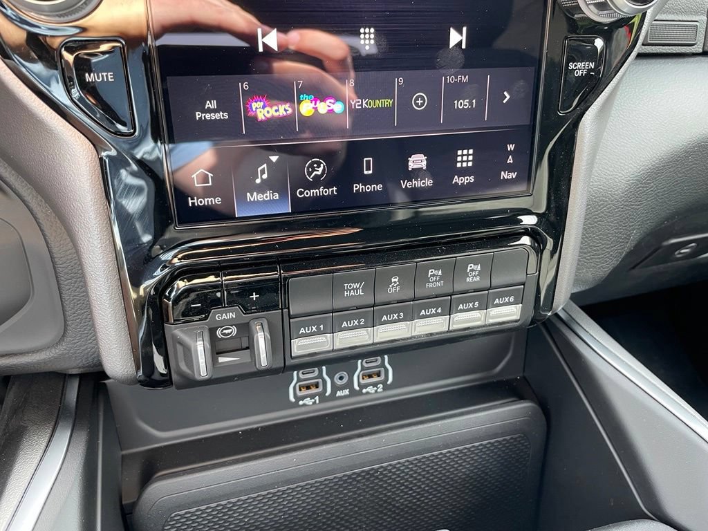 New 2026 RAM 2500 Big Horn AWD/4WD image 15