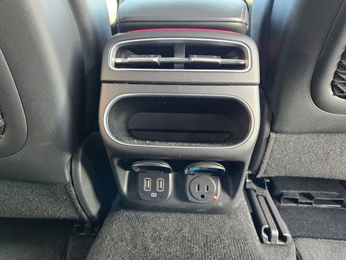 Used 2023 Genesis GV70 2.5T w/ Advanced Package image 19