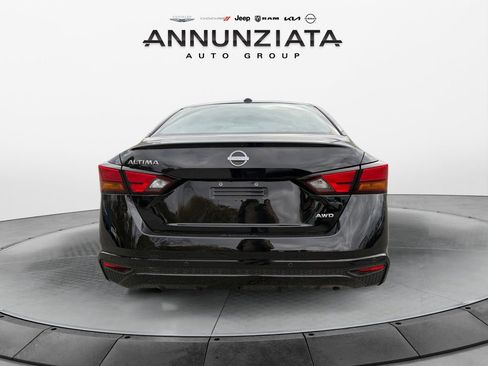 New 2025 Nissan Altima 2.5 SV image 4