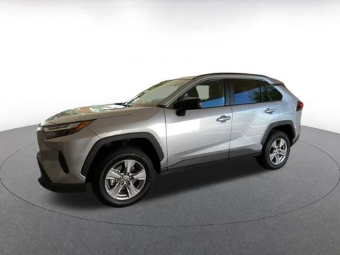 Used 2025 Toyota RAV4 LE image 8