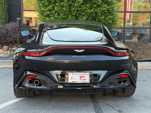 Used 2019 Aston Martin V8 Vantage Coupe RWD image 13
