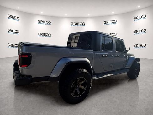 Used 2020 Jeep Gladiator Overland AWD/4WD image 7