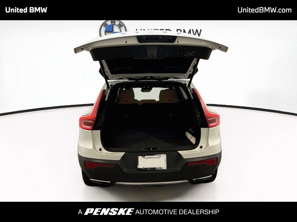 Used 2020 Volvo XC40 T4 Inscription w/ Protection Package FWD image 21