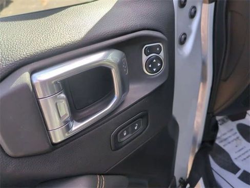 Used 2024 Jeep Wrangler Sahara w/ Safety Group image 16