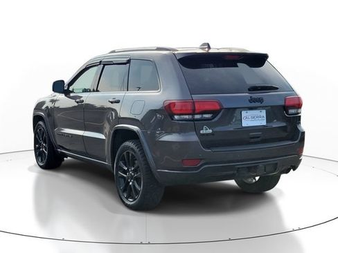 Used 2021 Jeep Grand Cherokee Altitude AWD/4WD image 3