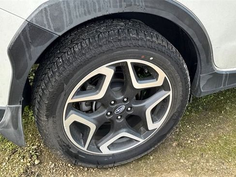 Used 2020 Subaru Crosstrek 2.0i Limited w/ Moonroof Package w/Navigation image 8