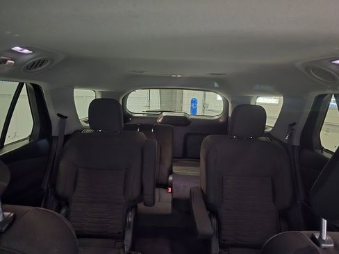 Used 2020 Ford Explorer XLT w/ Comfort Package image 18