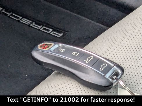 Used 2022 Porsche Taycan image 39