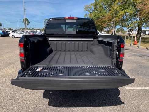 New 2026 Nissan Frontier PRO-4X w/ Pro-4x Convenience Package image 5