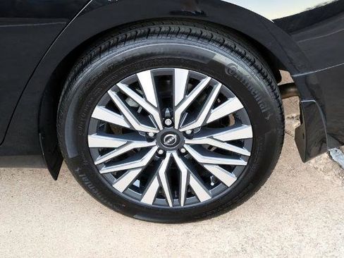 Certified 2024 Nissan Altima 2.5 SV image 10