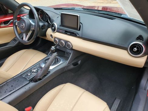Used 2017 MAZDA MX-5 Miata RF Grand Touring RWD image 21