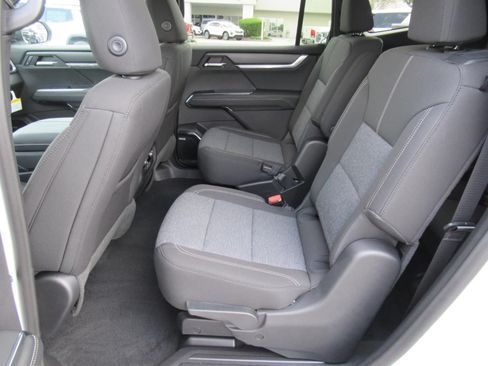 New 2026 GMC Acadia Elevation FWD image 32